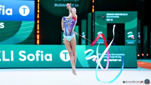 raffaeli sofia ita sfe05829 copia simone ferraro ph